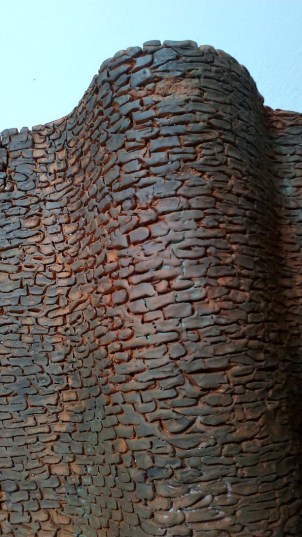 Detalle de la muralla horneada