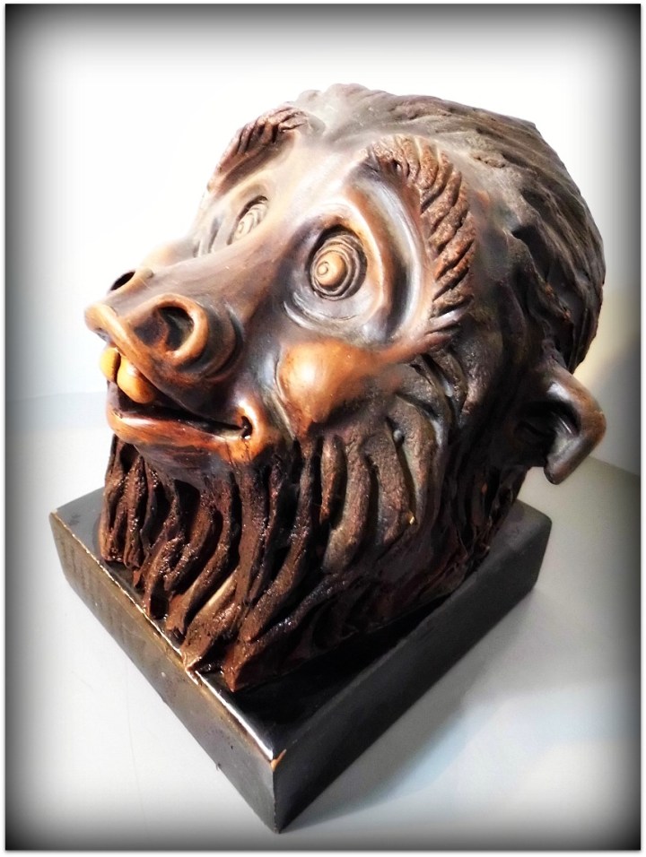 Chimpancé de cerámica