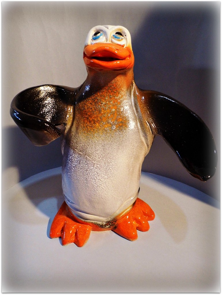 Pingüino de cerámica