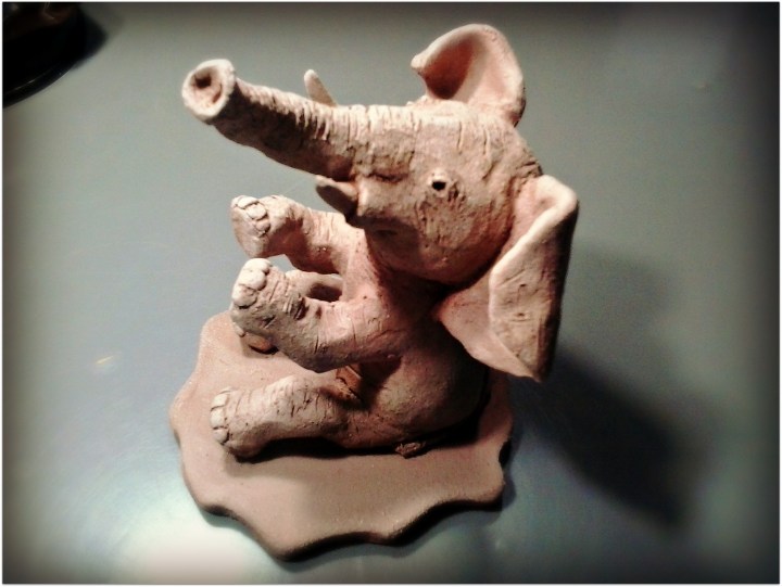 Elefante de cerámica