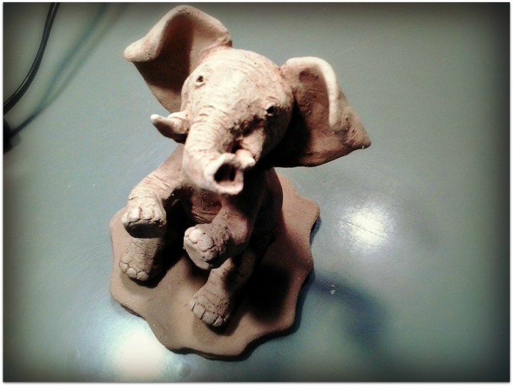 Elefante de cerámica