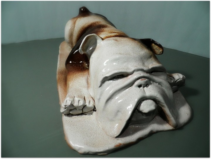 Bulldog de cerámica