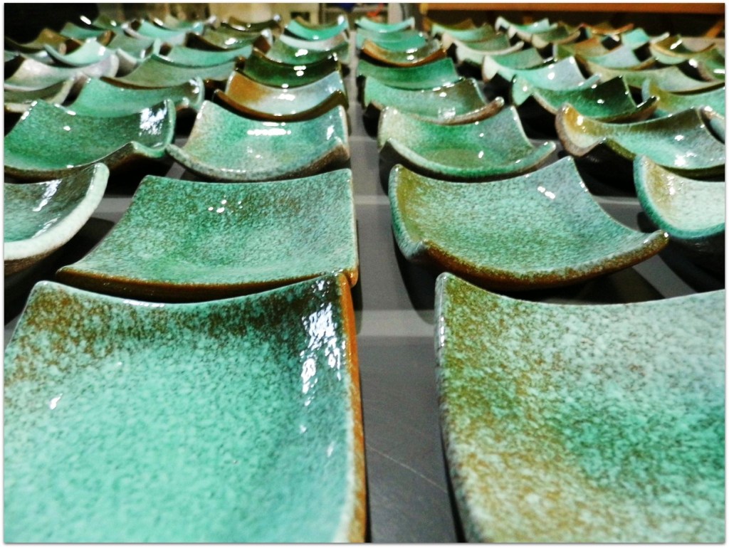 Vajilla verde de cerámica