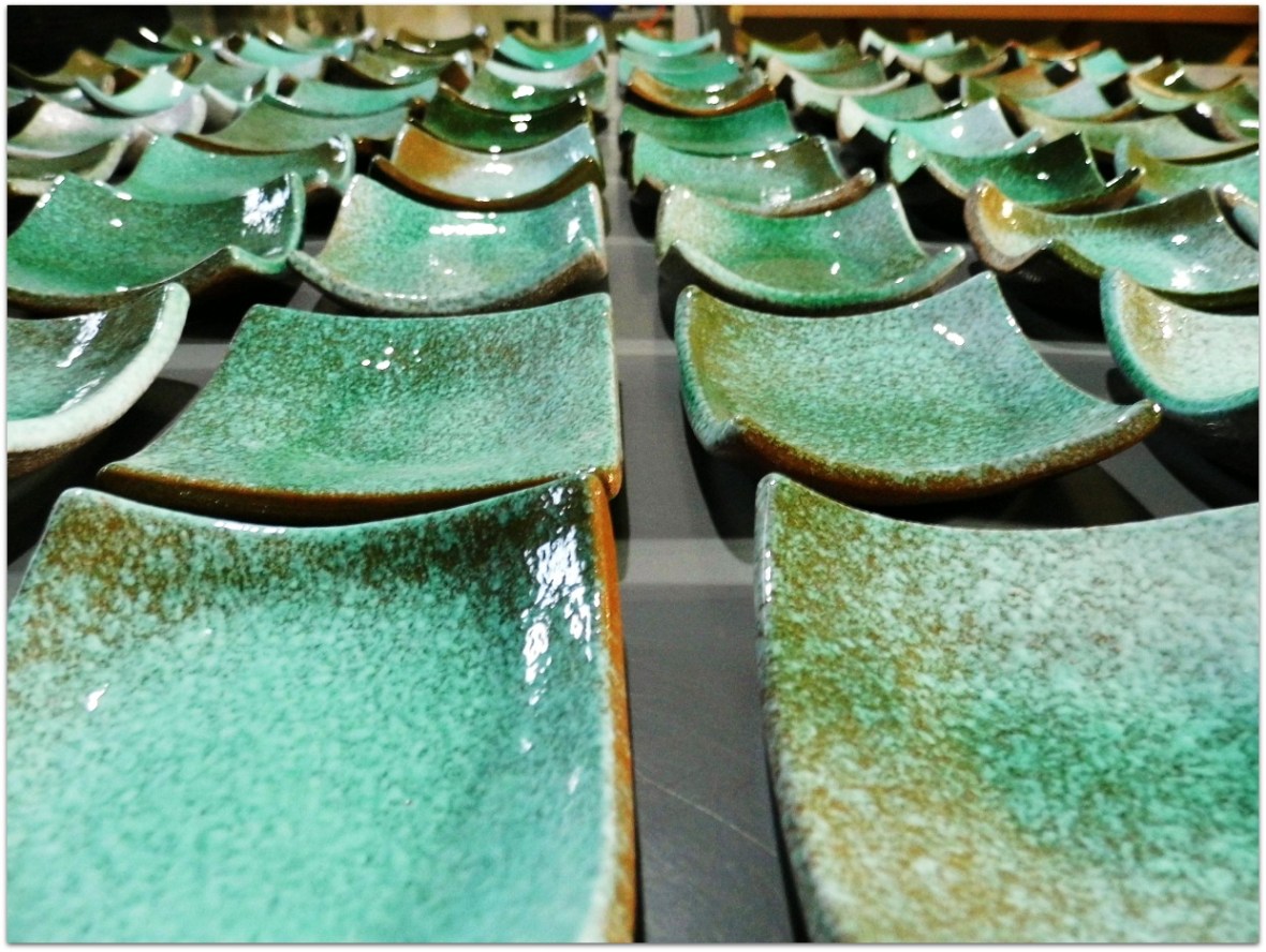 Vajilla verde de cerámica