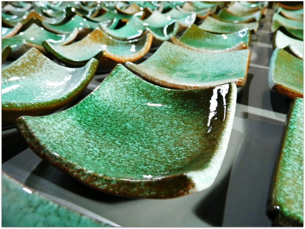 Vajilla verde de cerámica