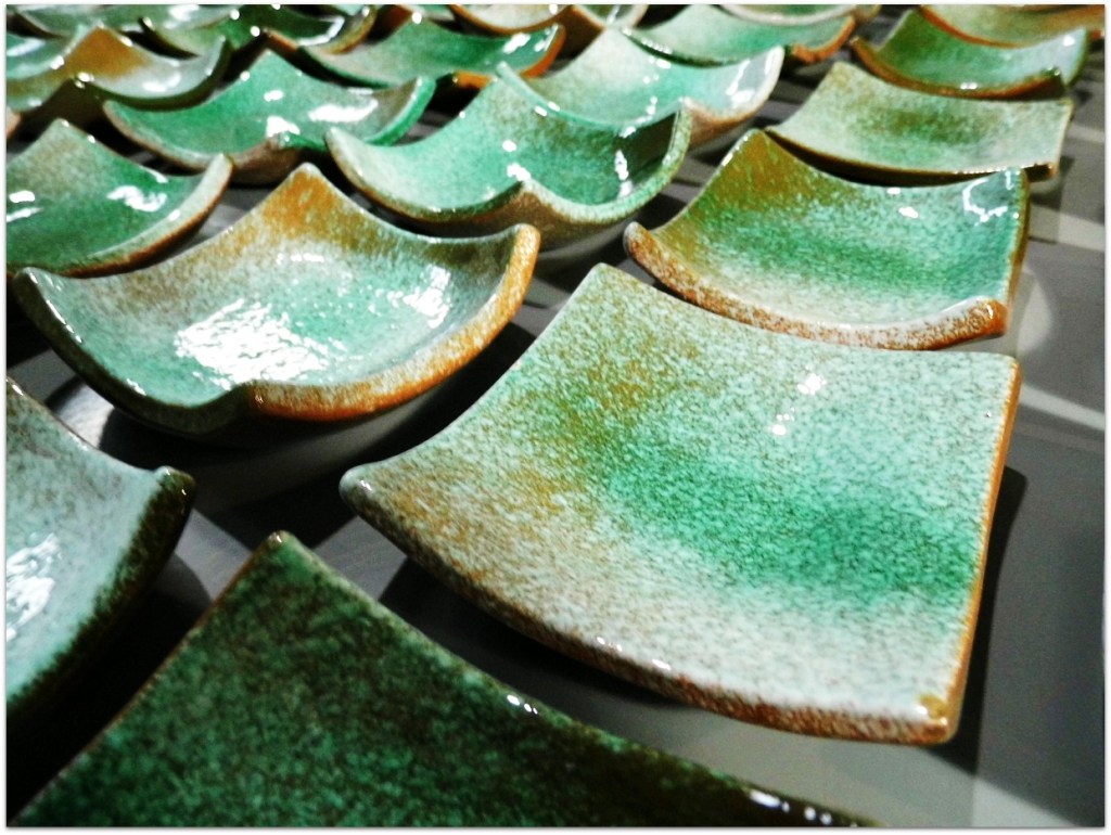 Vajilla verde de cerámica