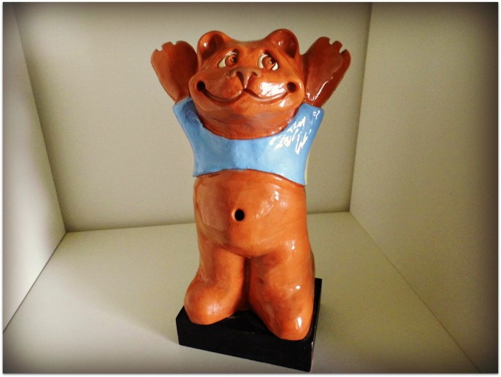 Oso de cerámica esmaltado