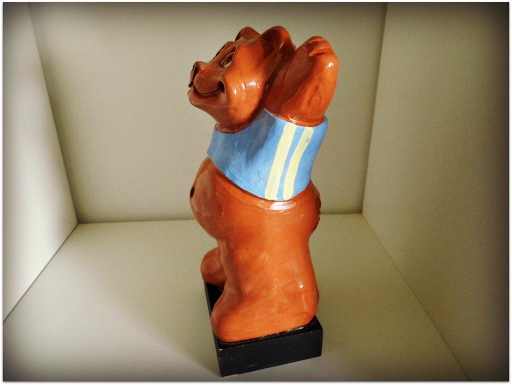 Oso de cerámica esmaltado