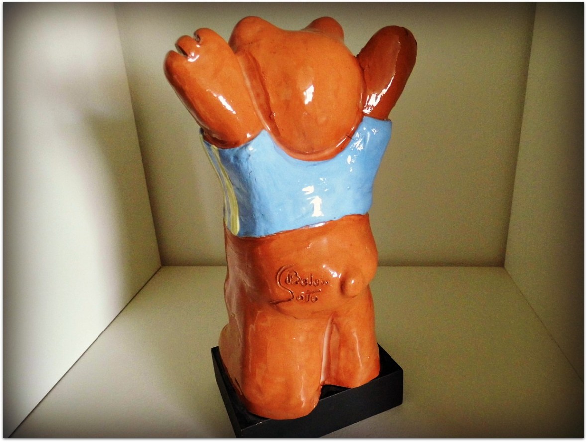 Oso de cerámica esmaltado