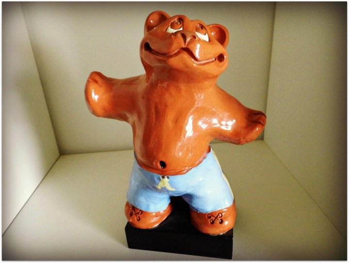 Oso de cerámica esmaltado