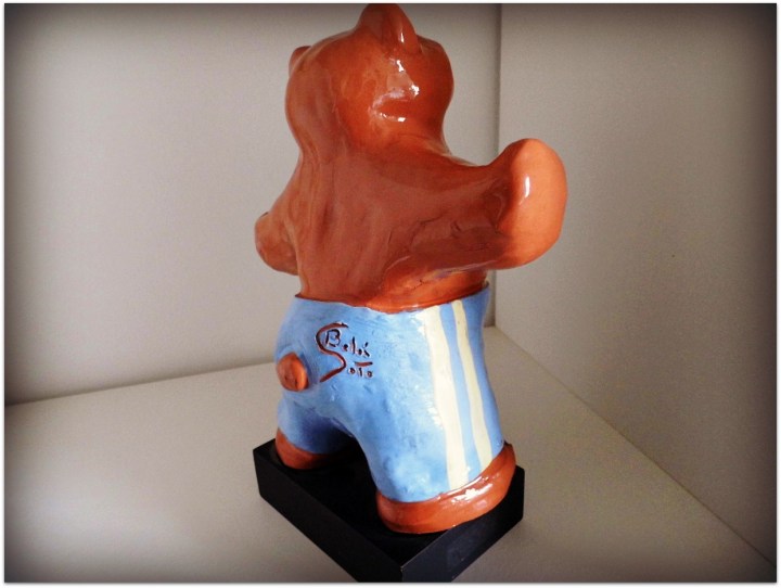 Oso de cerámica esmaltado