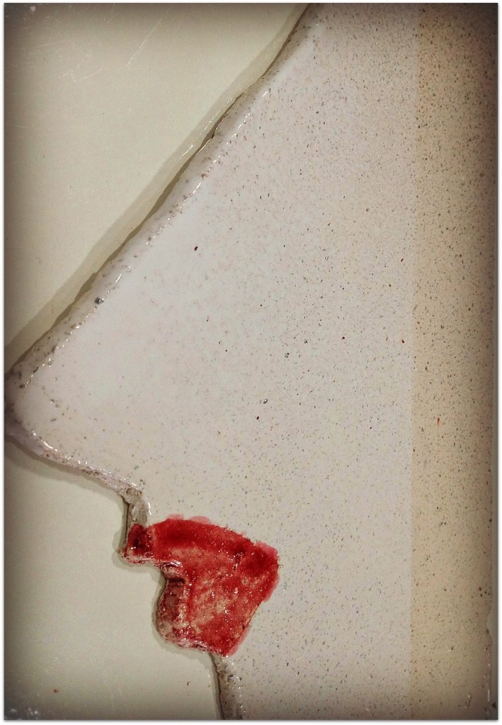 Escultura de arcilla blanca