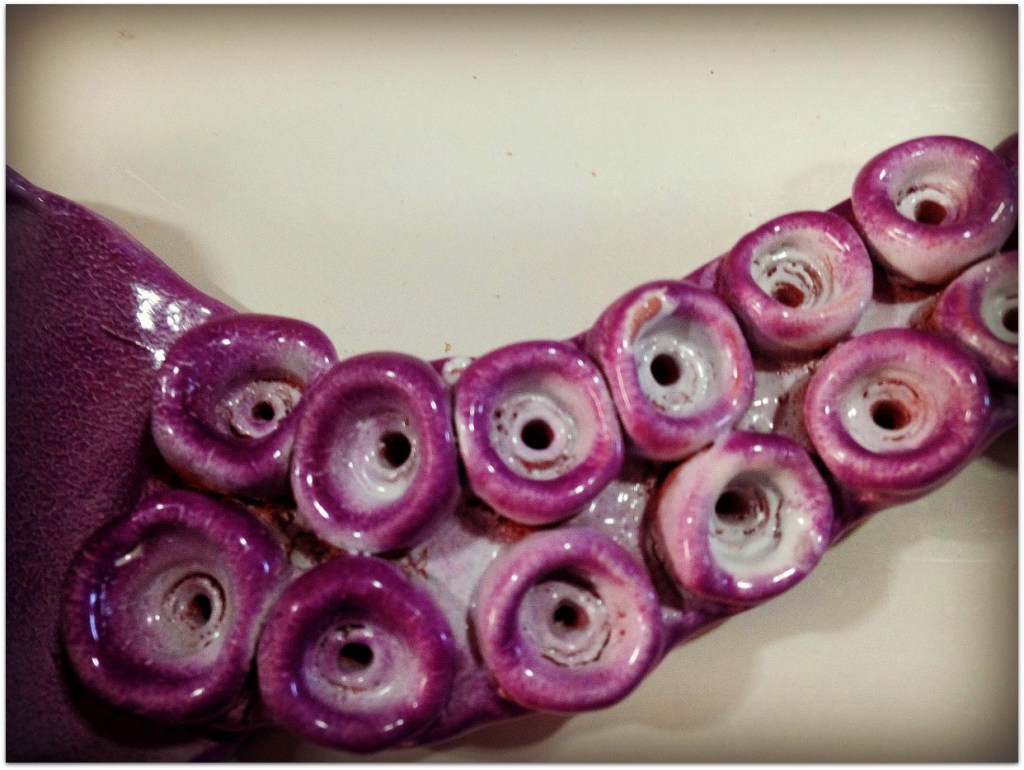 Cuchara-pulpo de cerámica