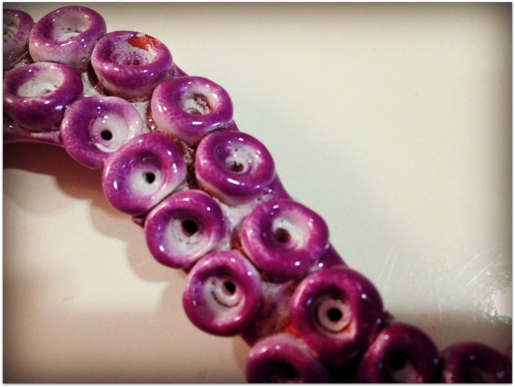 Cuchara-pulpo de cerámica