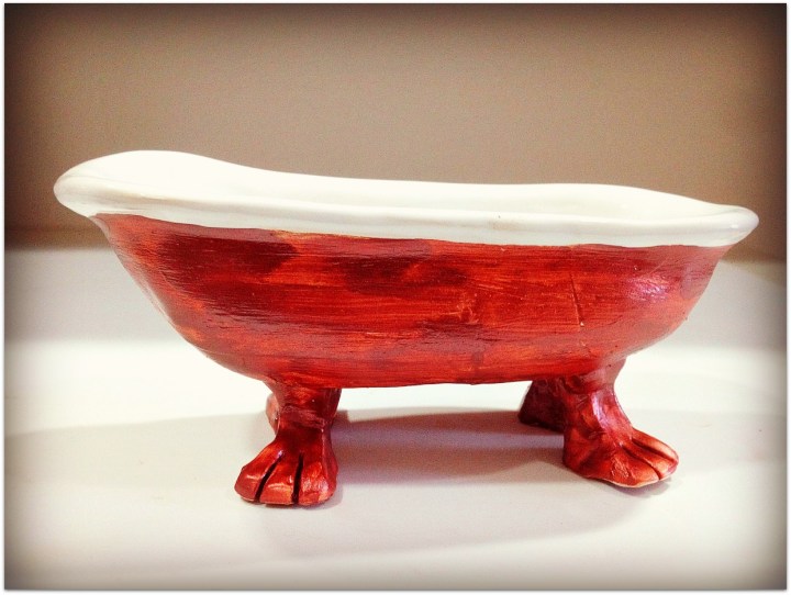 Bañera, pequeña escultura cerámica