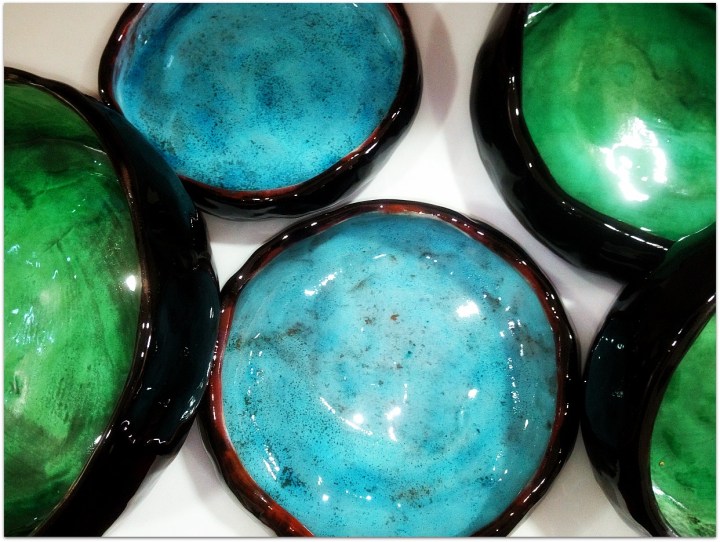 Cuencos de cerámica esmaltada