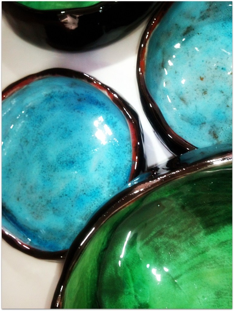 Cuencos de cerámica esmaltada